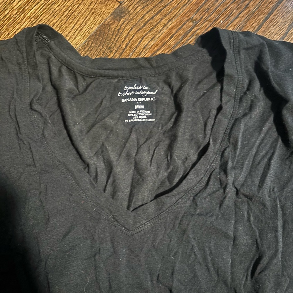 Banana Republic Charcoal V-Neck Long Sleeve Tee